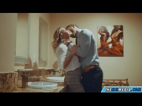 ❤️ Wenn eine vollbusige Blondine dich in einer öffentlichen Toilette verführt ❤❌ Porn video bei de.masseffect1.ru ️❤